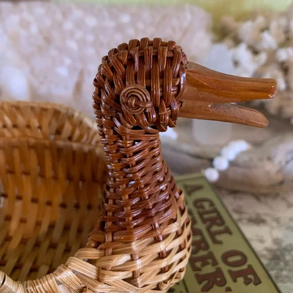 Vintage Duck Basket 🦆 - Picture 6 of 10